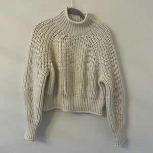 H&M Women's Cream Turtleneck Long Sleeves Knit Sweater Size Medium